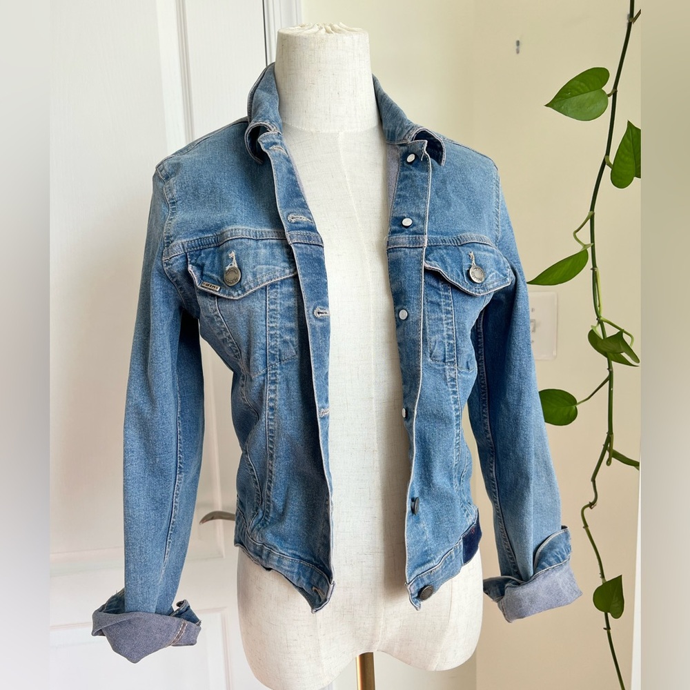 Comfort Denim Women’s Classic Blue Denim Jacket S